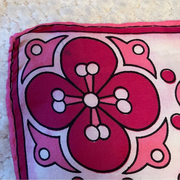 VTG  Burmel Italy Silk Square Scarf Mod Geometric Flower Pink And White 25in - Picture 9 of 9